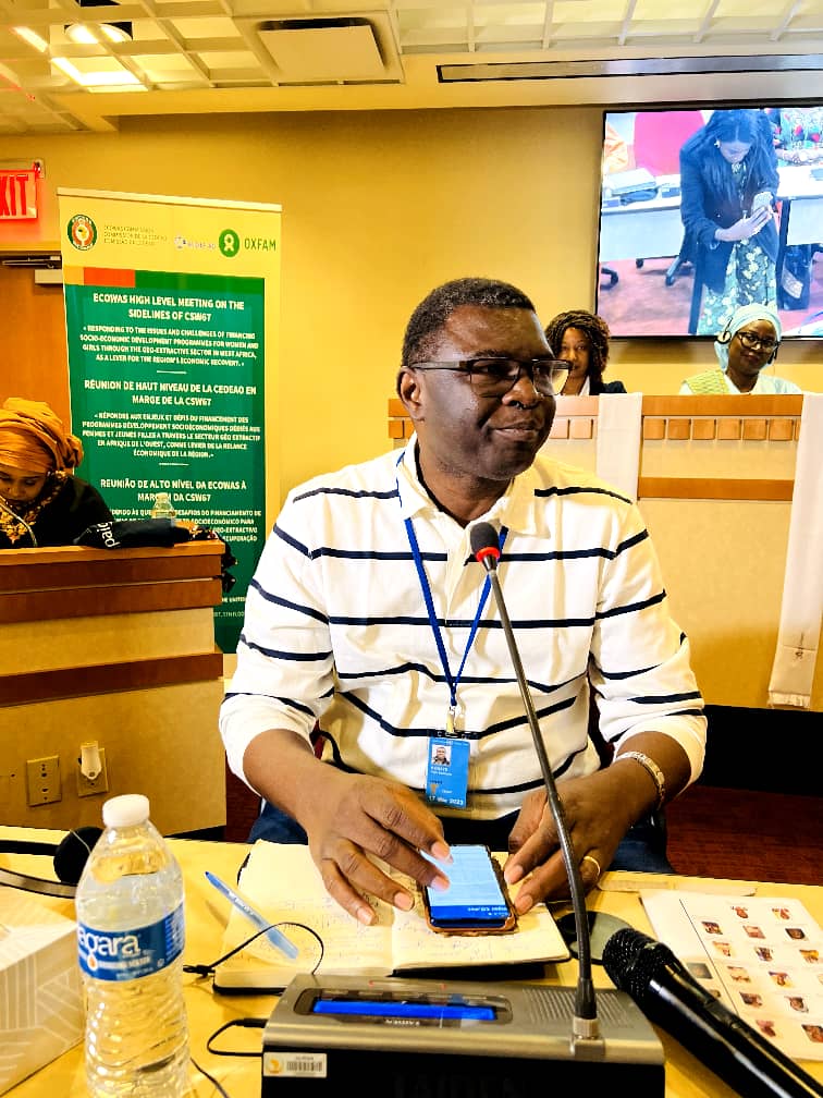 Mr Konaté Sosthene Directeur Pays de Oxfam au Niger a présenté l'exécution de la campagne au Niger. Les résultats obtenus ont été particulièrement applaudis.   